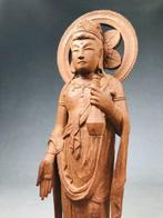 Standing statue of Kannon Bodhisattva  made by, Antiek en Kunst