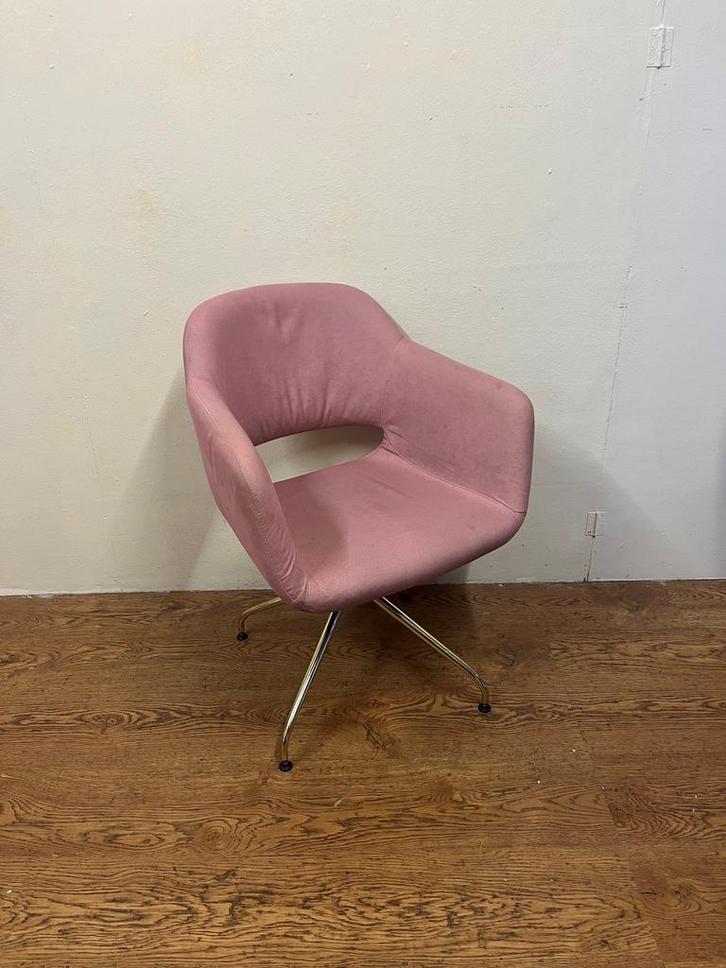 Gebruikte Horecastoel (Mama Kelly) - S3372 Vintage/Café, Huis en Inrichting, Stoelen, Ophalen