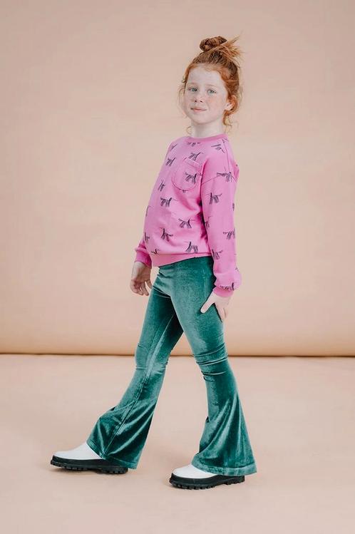 Flare pants velvet green  Sproet & Sprout Maat 110 110, Kinderen en Baby's, Kinderkleding | Maat 110, Meisje, Nieuw, Broek, Ophalen of Verzenden