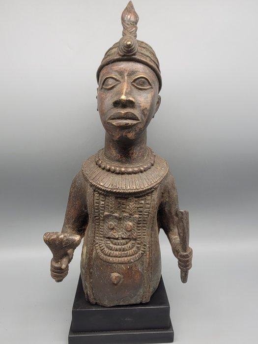 Hoofd van een figuur - Buste koning Ifé - De ingevoerde, Antiek en Kunst, Kunst | Niet-Westerse kunst