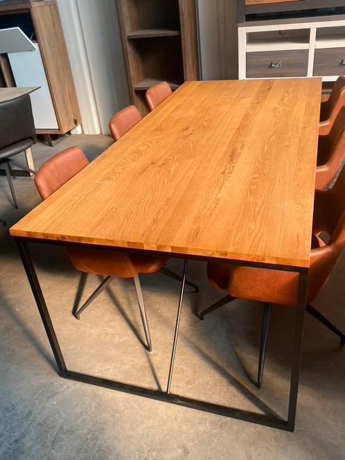 Ravenna eettafel, geborsteld eikenhout (nieuw, outlet), Huis en Inrichting, Tafels | Eettafels, Nieuw, Eikenhout, Metaal