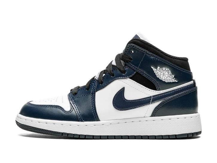 Air Jordan 1 Mid Armory Navy - Maat 38 EU, Kleding | Heren, Schoenen, Ophalen of Verzenden