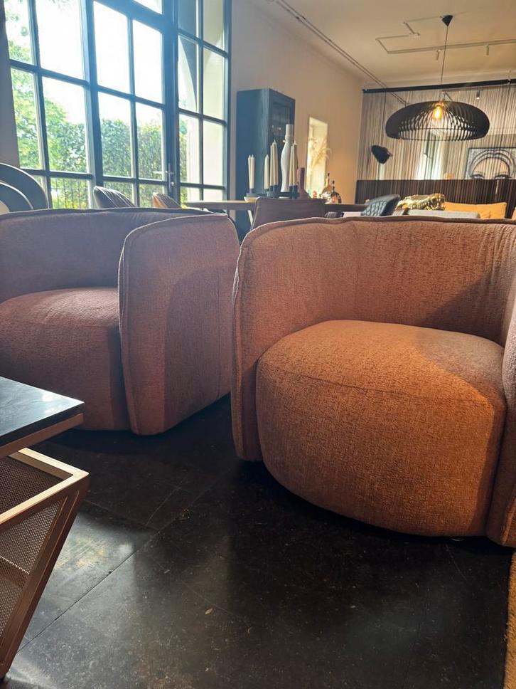 Fauteuil Showroommodel oud roze – NU €499,- (van €899,- ), Huis en Inrichting, Fauteuils, 75 tot 100 cm, 75 tot 100 cm, Nieuw