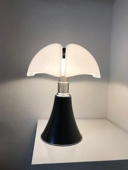 Martinelli Luce - Gae Aulenti - MINI PIPISTRELLO CORDLESS -, Antiek en Kunst, Antiek | Lampen