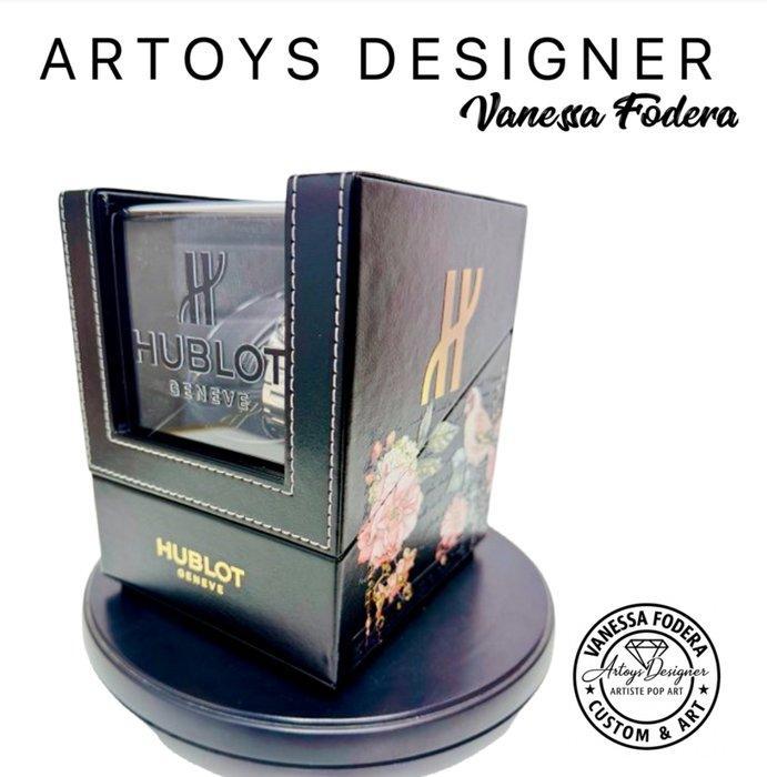 Vanessa Fodera (1981) - TIME IS MONEY - REMONTOIR MONTRE, Antiek en Kunst, Kunst | Designobjecten