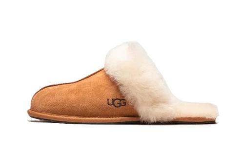 UGG Scuffette II Slipper Chestnut - maat 41 (Pantoffels), Kleding | Dames, Schoenen, Sneakers of Gympen, Nieuw, Verzenden