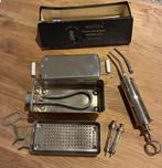 Medisch instrument - Glas, Metaal - Sterilisator en spuiten