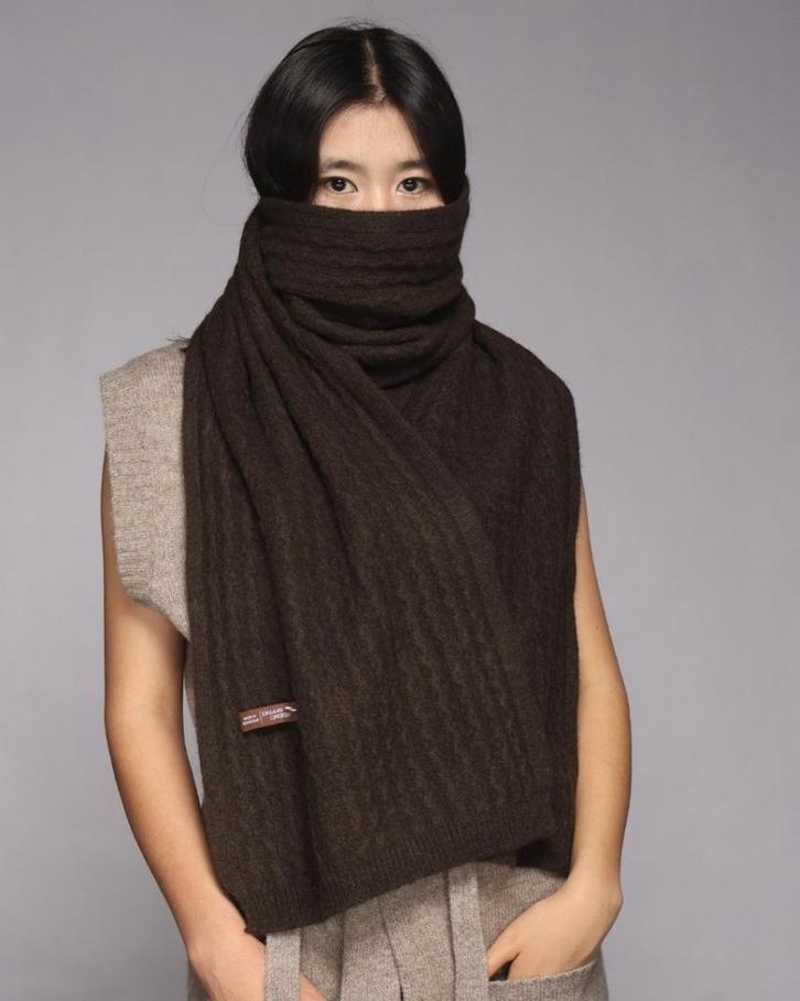 Sjaal van 100% Mongoolse Jakwol, Kleding | Dames, Mutsen, Sjaals en Handschoenen, Sjaal, Nieuw, Maat 38/40 (M), Verzenden