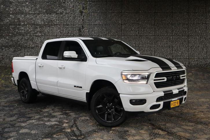 Dodge Ram 1500 5.7 V8 laramie | Geen import | Stoelverwarmin, Auto's, Bestelauto's, Onderhoudsboekje, Lease, Zwart, Automaat, Wit