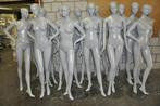 abstracte dames etalagepoppen in a staat merk patina v