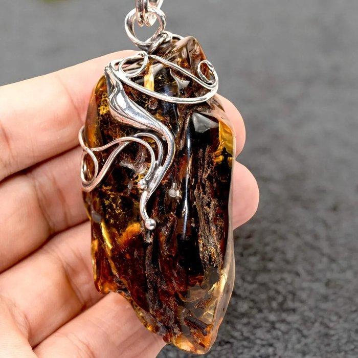 Zilveren hanger met ruwe cognac-amber - een echt uniek, Antiek en Kunst, Curiosa en Brocante