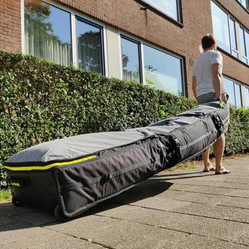 Dakine Quad boardbag huren (met wielen)| bij Bagbuddy beschikbaar voor biedingen