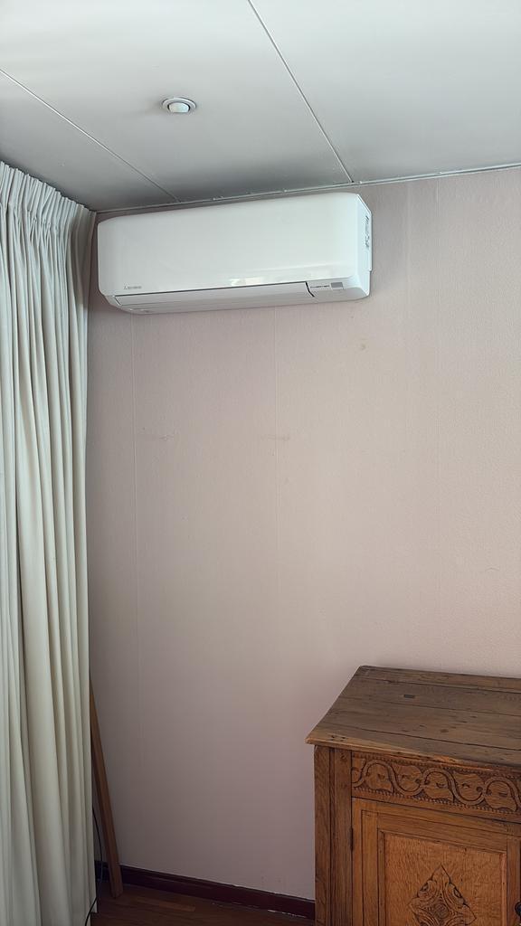 Mitsubishi Heavy Industries Airco VA 1425, Witgoed en Apparatuur, Airco's, 60 tot 100 m³, Koelen en Ontvochtigen, Ventileren, Verwarmen