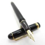 Pilot - Custom 74 (black) - 14K gold nib (EF) - Vulpen, Verzamelen, Pennenverzamelingen, Nieuw