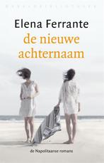 De nieuwe achternaam / De Napolitaanse romans 9789028451360, Verzenden, Gelezen, Elena Ferrante
