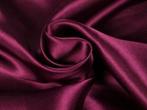 Satijn – Cassis, Hobby en Vrije tijd, Stoffen en Lappen, 120 cm of meer, Paars, Ophalen of Verzenden, Polyester