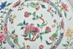 Bord - UNUSUAL CHINESE FAMILLE ROSE PLATE DECORATED WITH A