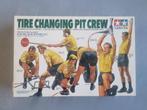 Tamiya 20031 Tire Changing Pit Crew 1:20, Hobby en Vrije tijd, Modelbouw | Figuren en Diorama's, Nieuw, Verzenden