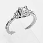 Ring - 18 karaat Witgoud - 1.00ct. tw. Diamant (Natuurlijk), Nieuw