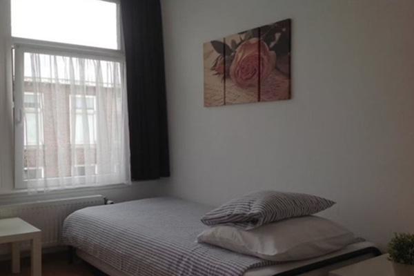 Kamer Hendrik van Deventerstraat in Den Haag, Huizen en Kamers, Kamers te huur, 20 tot 35 m², Den Haag