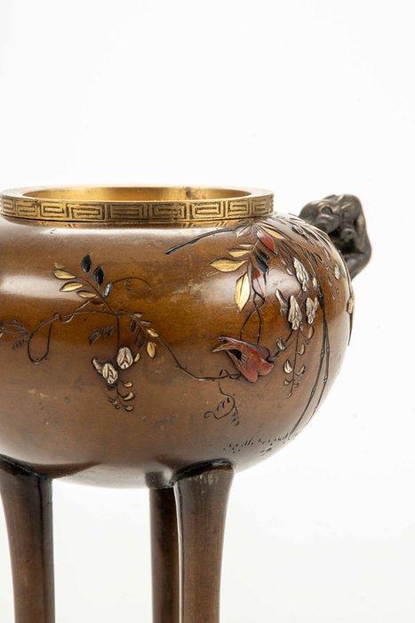 Signed - Wierookbrander - A fine and elegant bronze tripod, Antiek en Kunst, Antiek | Overige Antiek