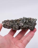 Prachtige plaat van fluorapatiet en arsenopyriet met mica -