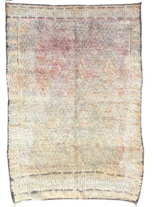 Exclusive Moroccan Berber Vintage Wool Rug from 1970s -, Huis en Inrichting, Stoffering | Tapijten en Kleden