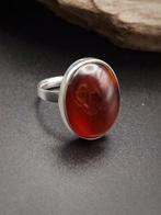 Ring van 925 zilver met topkwaliteit granaat, verstelbare