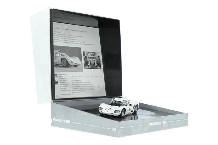 Chaparral 2D Chevrolet 436661407 Minichamps  Modelauto 1:43, Hobby en Vrije tijd, Modelauto's | 1:43, Verzenden