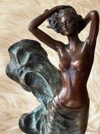 Beeldje - Dansende vrouw - 2,5 kg - Brons, Marmer, Antiek en Kunst