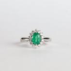 Verlovingsring - 14 karaat Witgoud - 1.30ct. tw. Smaragd -
