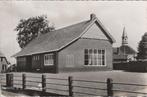 VEESSEN - O. L. school met Kerk, Verzenden, Gelopen