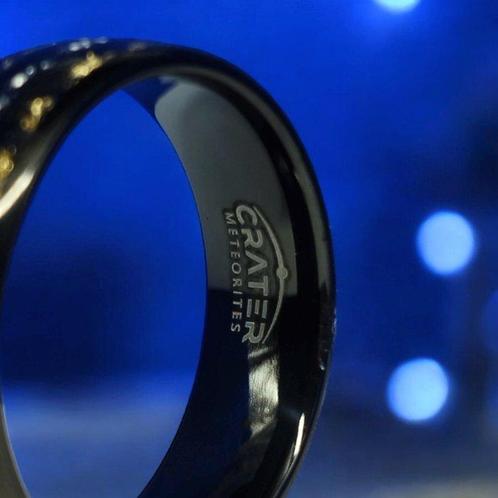 Wolfraam ring. GOUD- en METEORIET-inleg. De energie van het, Verzamelen, Dierenverzamelingen