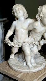 Auguste Moreau (1834-1917) - Beeld, Cherubini con fascio di, Antiek en Kunst, Antiek | Keramiek en Aardewerk