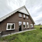 Halfvrijstaande woonboerderij gestoffeerd met 3 slaapkamers, 50 m² of meer, Overige regio's