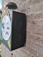 Comtoise klok - - Smeedijzer - 1800-1850 - met kalender, Antiek en Kunst, Antiek | Klokken
