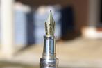 Exceptionnel et Rare stylo plume 18 kts du sculpteur, Verzamelen, Nieuw