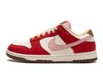 Nike Dunk Low PRM Bacon - Maat 42 EU, Ophalen of Verzenden, Nieuw, Nike