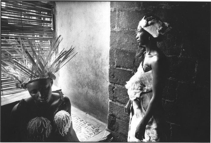 Olivia Bruynoghe - Abidjan avant le défilé, 2004, Antiek en Kunst, Kunst | Designobjecten