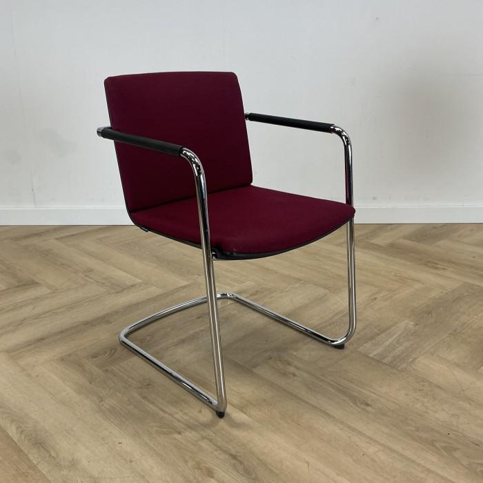 Wilkhahn Neos vergaderstoel, Bordeaux  - Chroom, Huis en Inrichting, Stoelen, Eén, Gebruikt, Stof, Ophalen of Verzenden