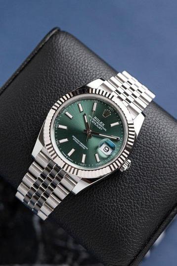 Rolex - Oyster Perpetual Datejust 41 Green Dial - 126334 - beschikbaar voor biedingen