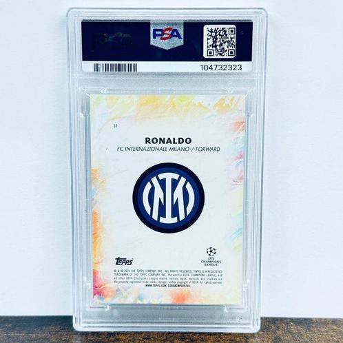 2023/24 Topps Inception UCC Ronaldo #32 Legacy PSA 8 Graded, Verzamelen, Stickers