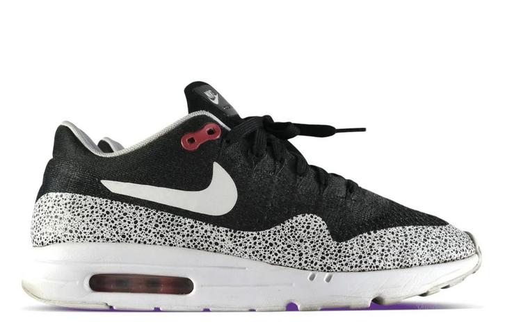 Nike Air Max 1 iD Flyknit Safari Black White • 44.5, Kleding | Heren, Schoenen, Sneakers of Gympen, Ophalen of Verzenden
