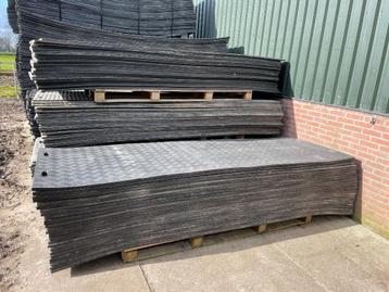 Gebruikte kunststof RIJPLATEN ACTIE! beschikbaar voor biedingen