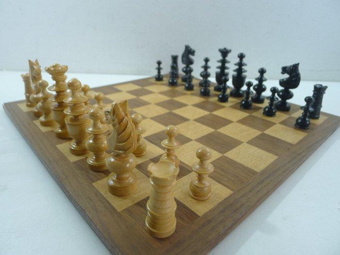 Magnifique Jeu déchecs et échiquier offert type Régence, Antiek en Kunst, Curiosa en Brocante