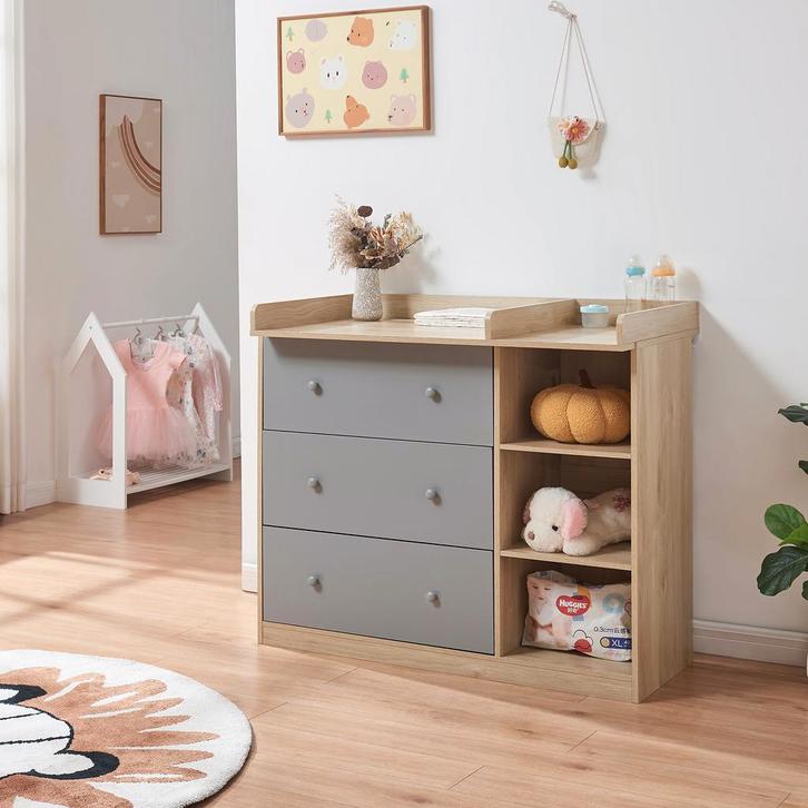 Luiercommode Beldinupp eikenkleurig en grijs [en.casa], Huis en Inrichting, Kasten | Dressoirs, Verzenden