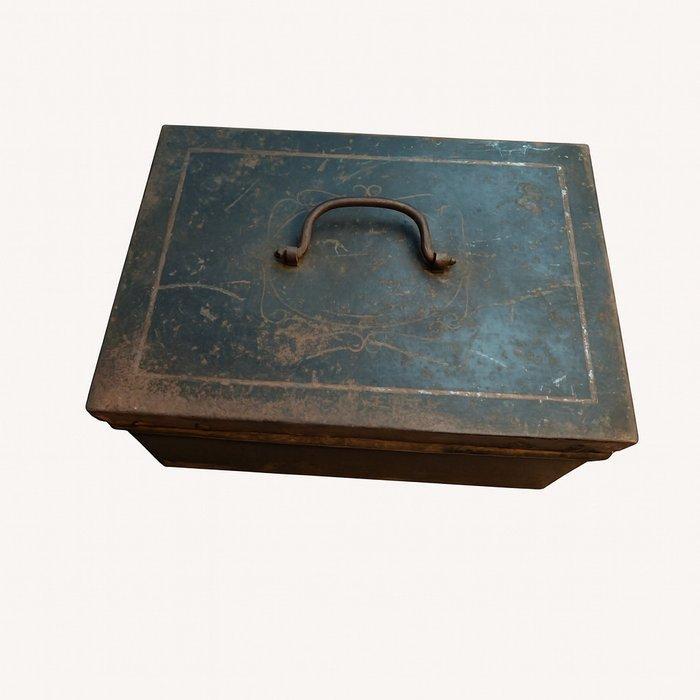 Sieradendoos - box - Staal - Opbergkist sieradenkist, Antiek en Kunst, Curiosa en Brocante