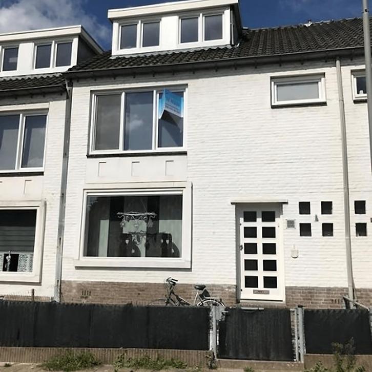 Ruime eengezinswoning met tuin en 4 slaapkamers, Huizen en Kamers, Kamers te huur, 50 m² of meer, Overige regio's