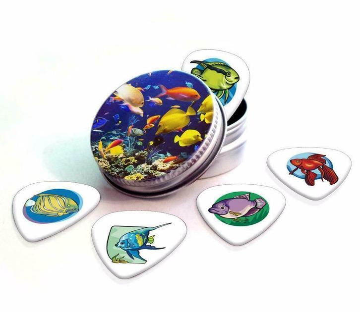 Blikje + plectrums met afbeelding van een Vis, Verzamelen, Overige Verzamelen, Nieuw, Ophalen of Verzenden