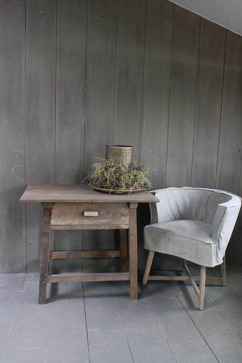 Oud authentiek houten tafeltje met lade H76 x B90,5, Huis en Inrichting, Tafels | Sidetables, Nieuw, Verzenden